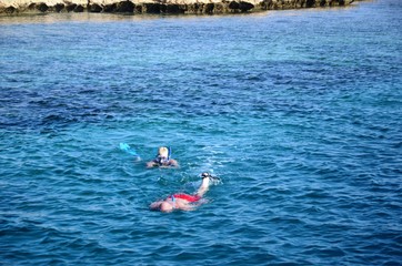 Snorkeling en Mer Rouge au large de Hurghada (Égypte)