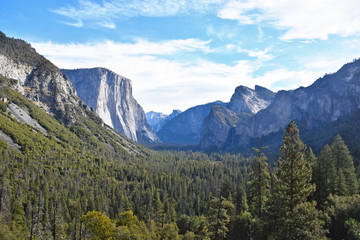 Obraz premium Epic Yosemite Valley from the Tunnel View, Yosemite National Park, California