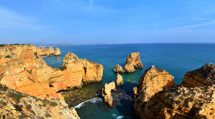 Fototapeta na wymiar the coastal area of Lagos Portugal