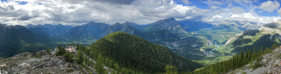 Fototapeta na wymiar Scenic Overlook of Mountains at Banff Canada