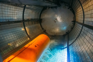 Rotating drum filter for water filtration in fish farm