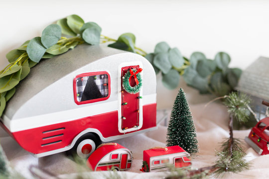 Vintage Camper Christmas Tree Ornament