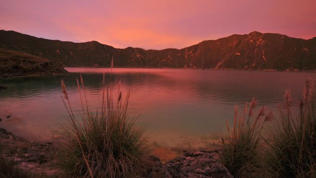 Quilotoa craterlake, deep in the Ande mountains of Ecuador