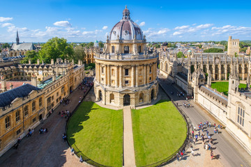 The University of Oxford - 304251236