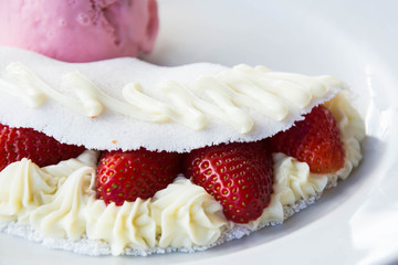 Strawberry tapioca with white chocolate and ice cream