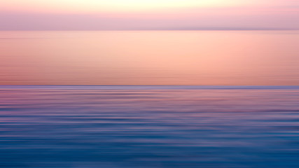 Fototapeta premium Motion blurred background of refraction in the sea
