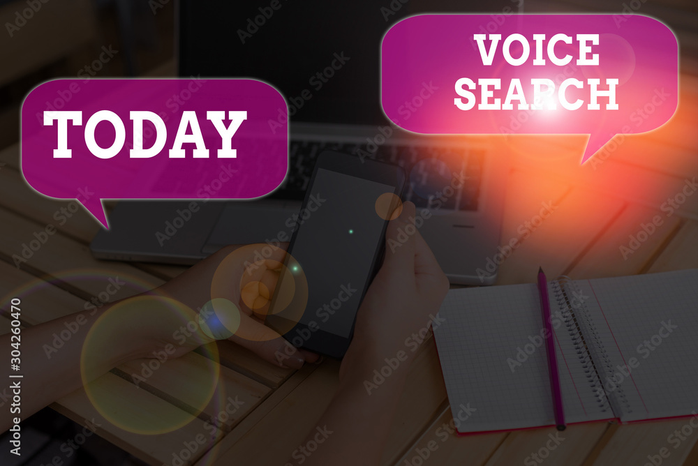 Aufkleber writing note showing voice search. business concept for allows the user to use a voice comanalysisd 