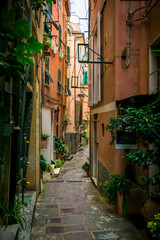 Fototapeta na wymiar Walkway between houses in Vernazza, Cinque Terre