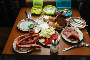 Breakfast in Georgian home on the kitcken