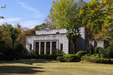 飛鳥山公園内にある青淵文庫