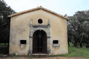 Fototapeta na wymiar Chapelle Saint Michel ou chapelle funéraire des seigneurs de la Beaume - Village de Suze La Rousse - Département de la Drôme - France