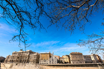 Obraz premium Daily View to the Tiber River, Rome, Italy