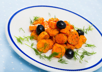 Glazed carrots with dill