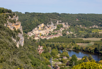 Obraz premium La Roque-Gageac scenic village on the Dordogne river, France