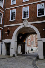 Fototapeta na wymiar Archway into Inner Temple from Middle Temple Lane, London