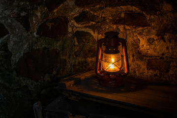 Naklejka premium Wind lamp lights on cold evening