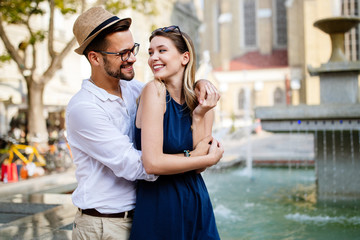 Obraz premium Beautiful couple in love travel, smiling, dating outdoors