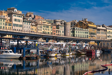 Fototapeta na wymiar Genova Port 02
