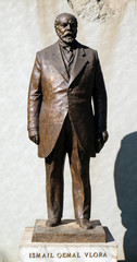 Obraz premium Statue of Ismail Qemal Bej Vlora in Tirana, Albania 