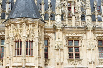 Fototapeta na wymiar Rouen Palace of Justice