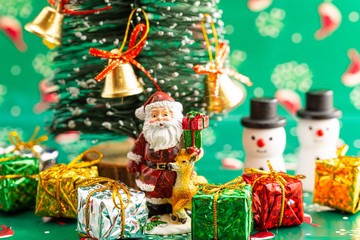 クリスマスツリーの飾り