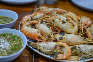 Large burnt shrimp placed on a plate