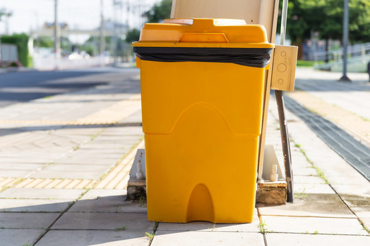 Yellow bin, recycle bin for recycling