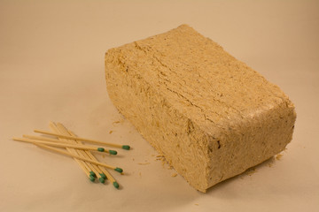 Briquette with matches for the fireplace