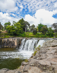 Fototapeta na wymiar Haruru falls, new zealand