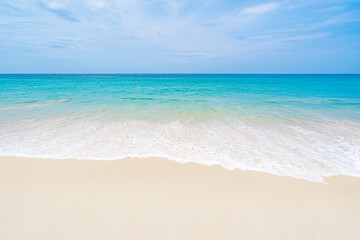 Fototapeta na wymiar The clean and beautiful white beach of southern Thailand