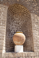large roman pot