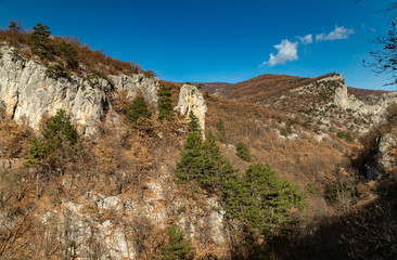 Fototapeta na wymiar Grand canyon of Crimea.The view from the height.Autumn.