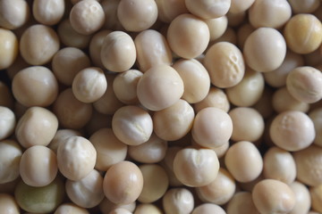 Dry Organic Peeled White Chickpeas