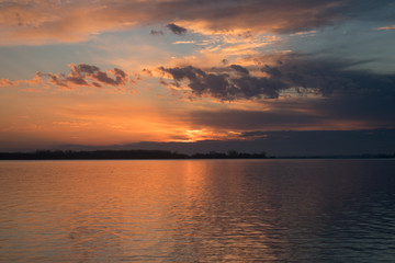 Fototapeta na wymiar sunset over a lake