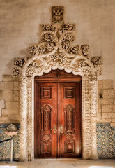 Porte de la sacristie de l'église de Santa Maria de Alcobaça, Portugal