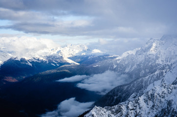 Fototapeta na wymiar clouds in mountains