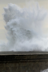 Fototapeta na wymiar Huge sea wave splash