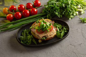 bruschetta with roast beef - baked veal tenderloin with salted cucumber, tomato, spinach and mustard sauce on a warm fried bun