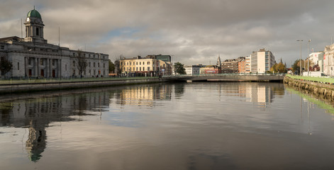 Obraz premium Cork Ireland river Lee panorama scenic amazing view city center Irish landmark