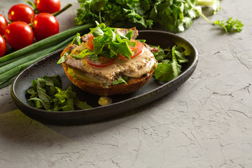 bruschetta with roast beef - baked veal tenderloin with salted cucumber, tomato, spinach and mustard sauce on a warm fried bun