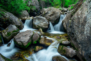Fototapeta na wymiar fluid waterfalls