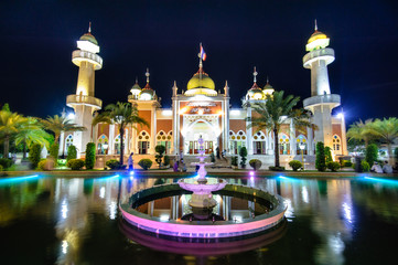 Obraz premium Pattani, Thailand -June 8 2017 : beautiful central mosque in Pattani , Pattani Province, Thailand