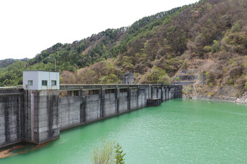 Fototapeta premium 松川湖(片桐ダム) 長野県松川町