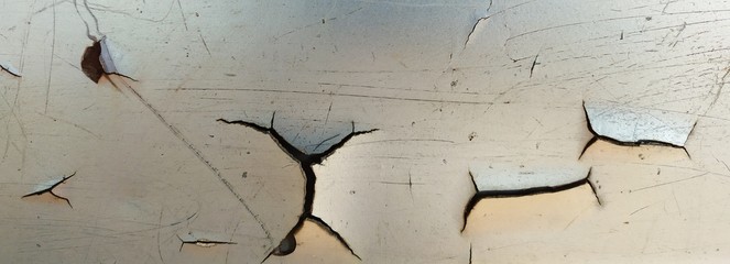 Aluminum surface That are breaking apart