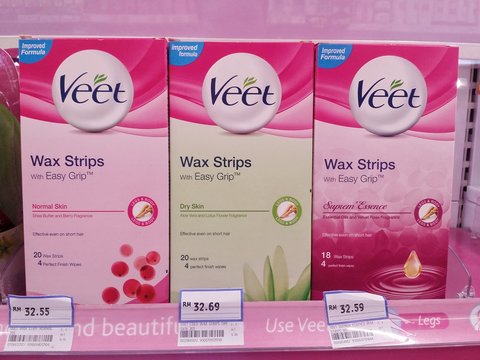 KUALA LUMPUR, MALAYSIA - MAY 26, 2017 : Veet display at supermarket aisle.