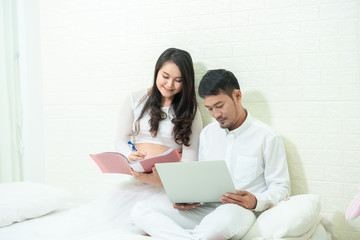 Obraz premium Online shopping to buy baby items