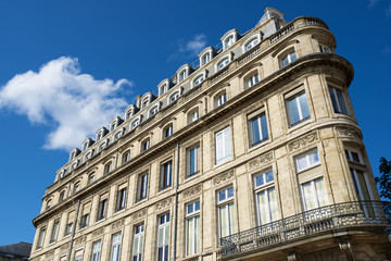 Fototapeta na wymiar Building in Bordeaux