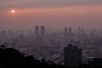 Fototapeta na wymiar Sunset over Taipei, Taiwan