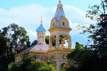 Fototapeta na wymiar Orthodox church in Cannes, France