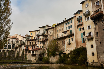 Fototapeta na wymiar Les maisons suspended from Pont-en-Royans. France